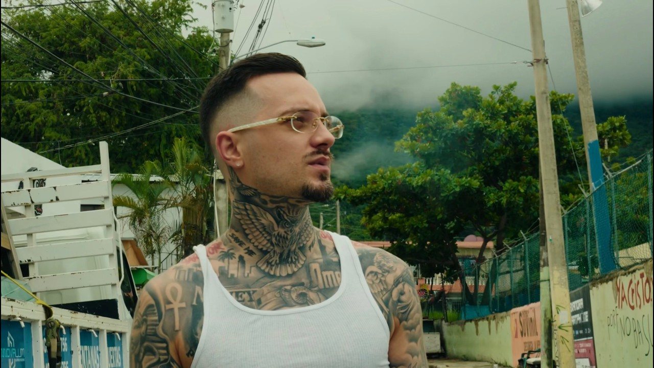 Max Winds in the Final Lap music video